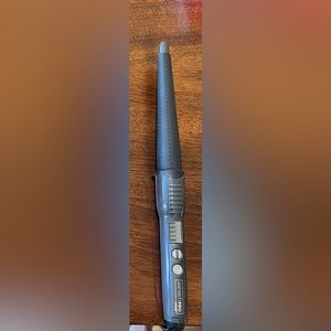 Silicone Shine 1-inch to ½-inch Curling Wand. 120V AC 60Hz 90W